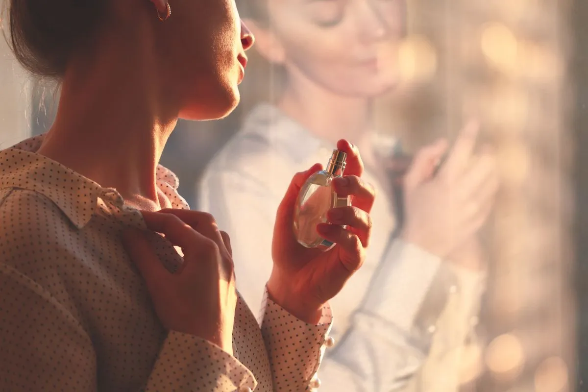 Najlepiej sprzedające się perfumy 2024: Trendy i wskazówki